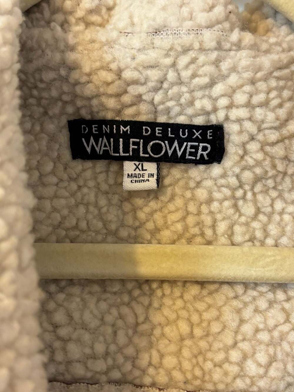 Wallflower Denim Deluxe Faux Suede Sherpa Lined Vest XL - Picture 2 of 4